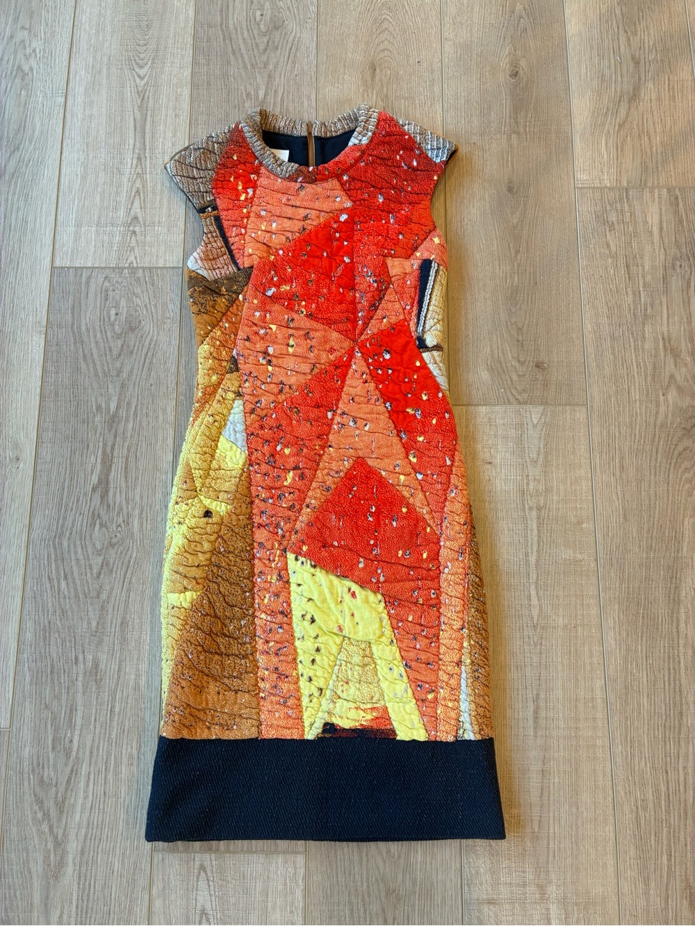 Akris Punto Dress Sleeveless Knee Length Red Orange Yellow Quilted Unique size 4